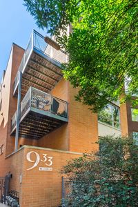 933 W George St #2, Chicago, IL, 60657