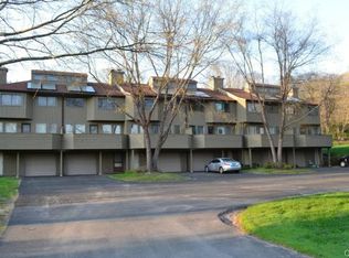 64 Far View Cmns, Southbury, CT 06488