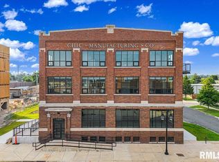 1001 SW Adams St #202, Peoria, IL 61602