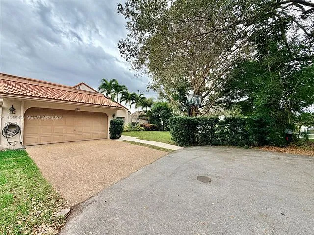 2865 Begonia Way — Photo 10