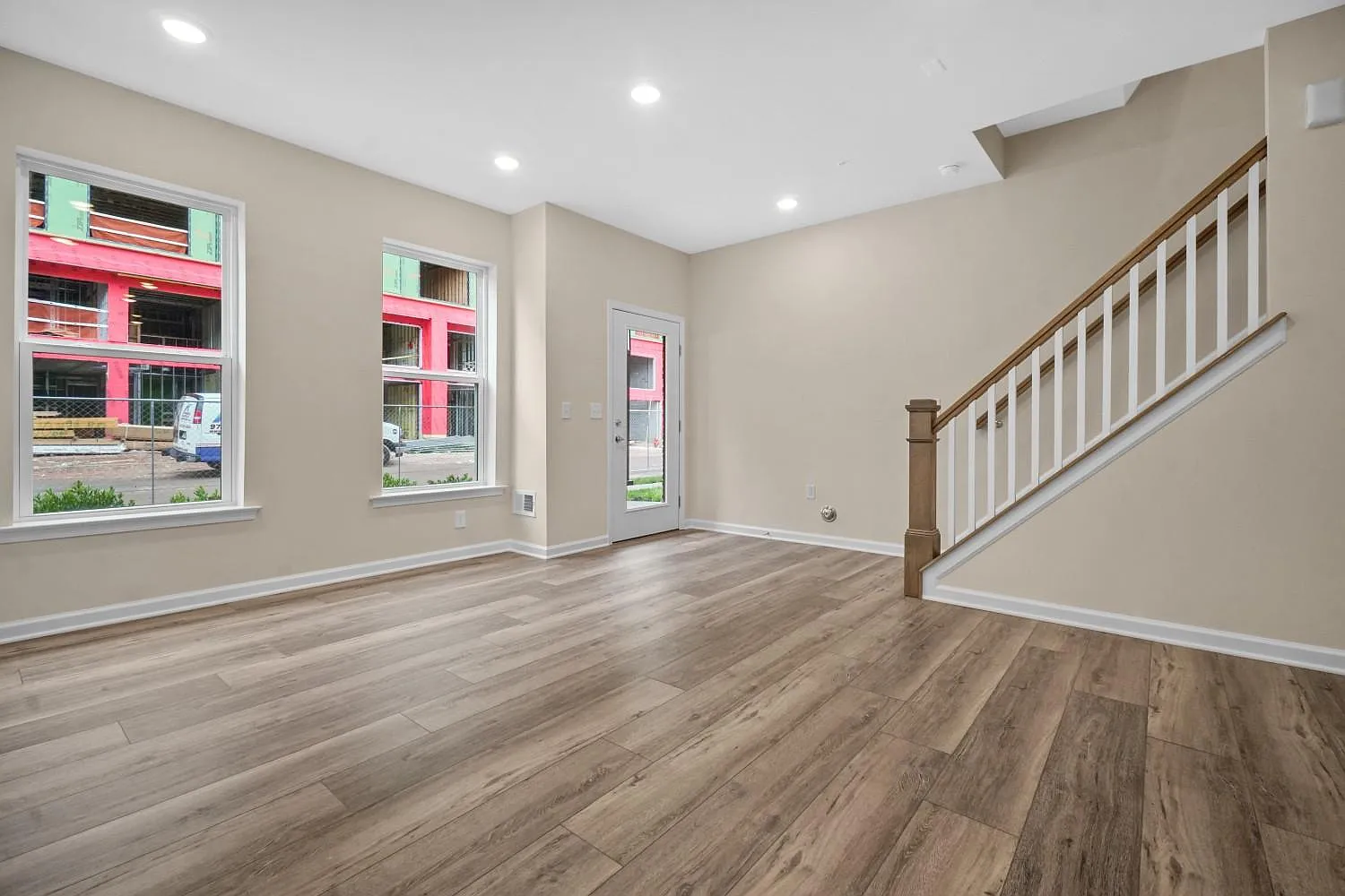 2 bed, 1004 sqft, $3,200 — Photo 4