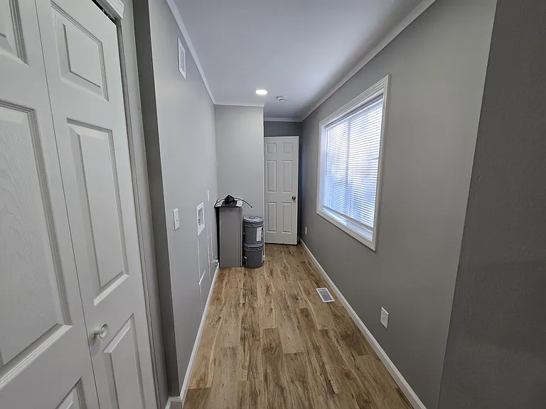 1219 E Madison St — Photo 10