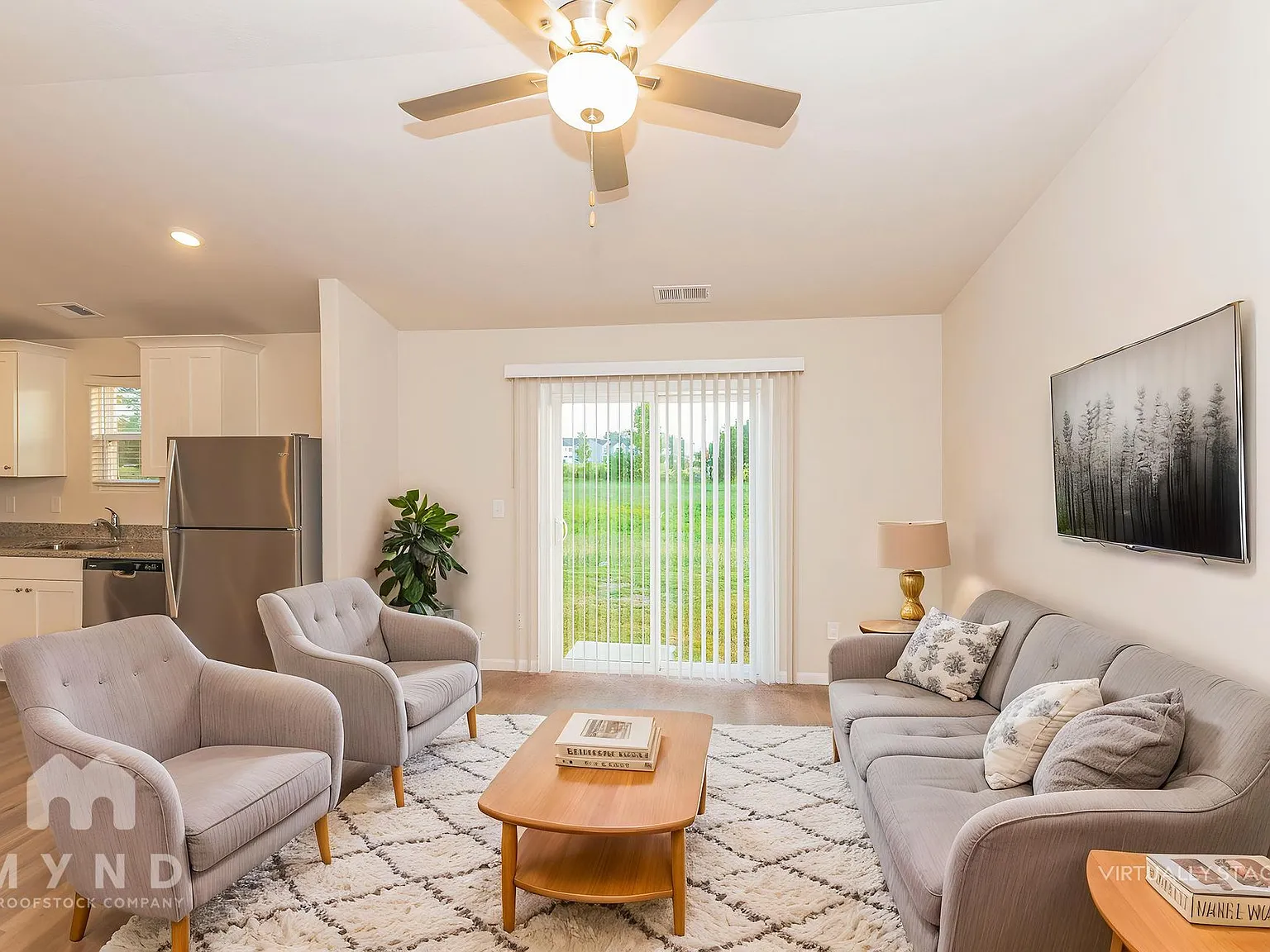 3 bed, 2.0 bath, 1173 sqft, $1,760 — Photo 2