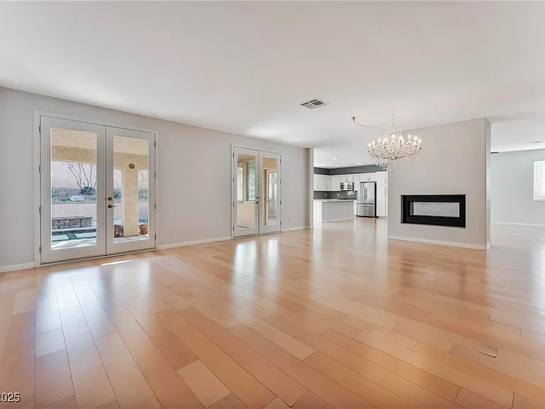 2267 Alanhurst Dr — Photo 5