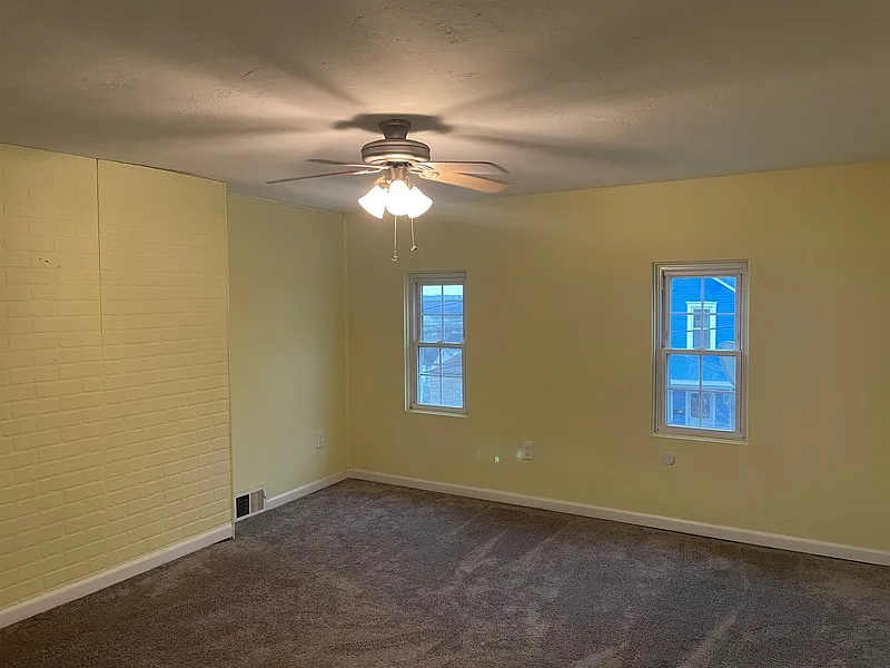 2 bed, 1.0 bath, $1,000 — Photo 4
