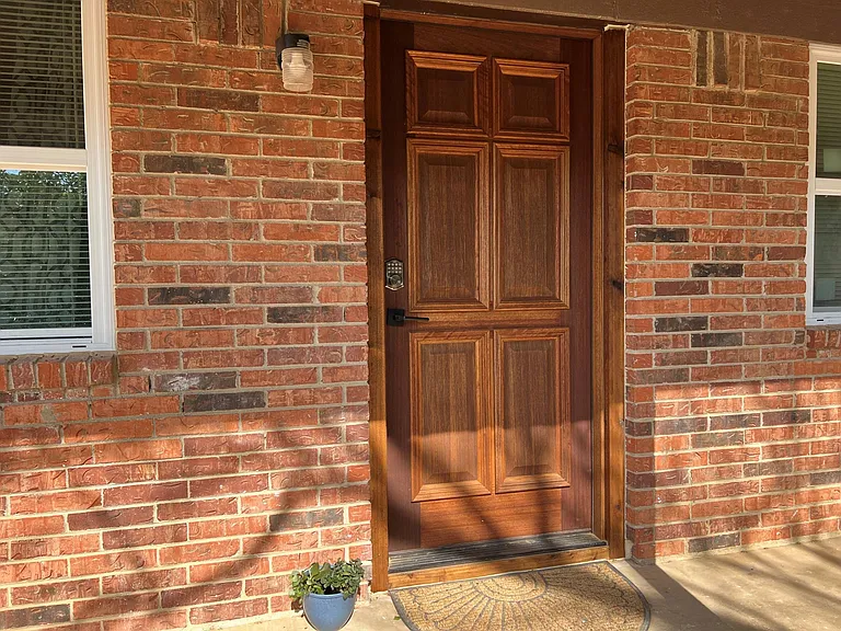 501 S Ostrom Ave — Photo 6