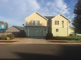 969 Sage St, Silverton, OR 97381