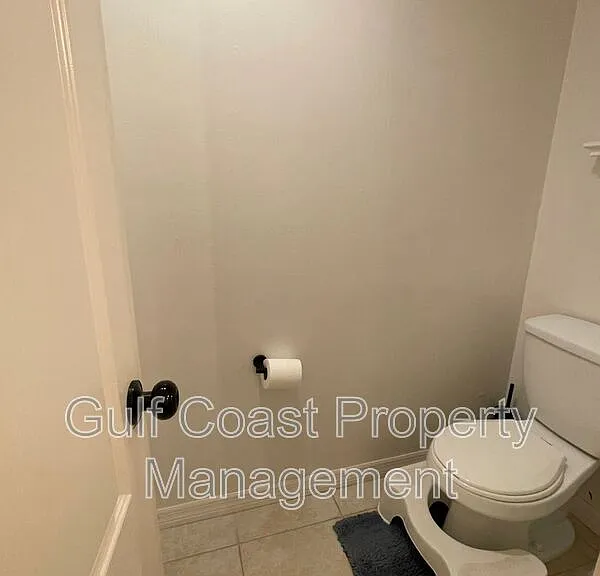 417 Broadmoor St — Photo 21