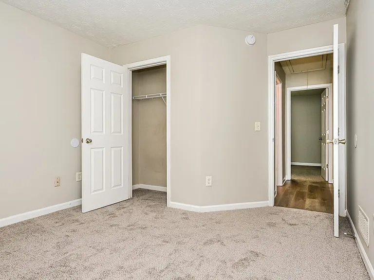 120 Sampson Ct — Photo 12