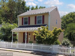 223 S St SE, Leesburg, VA 20175