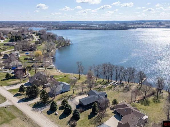 4110 Wells Lake Ct, Faribault, MN 55021