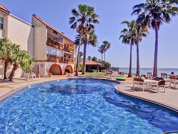 5th image of 3113 Laguna Blvd APT 221
