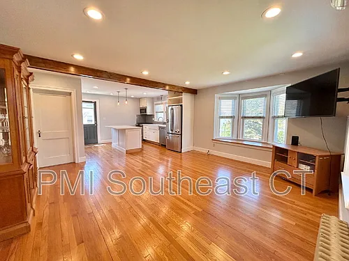27 3rd Ave Photo 1