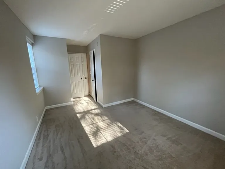 2983 S Columbus St #B1 — Photo 9