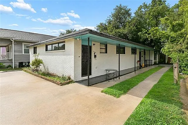 2 bed, 1.5 bath, 800 sqft, $1,650 — Photo 2
