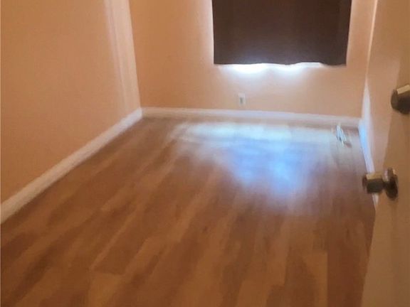 4th image of 356 S Gless St