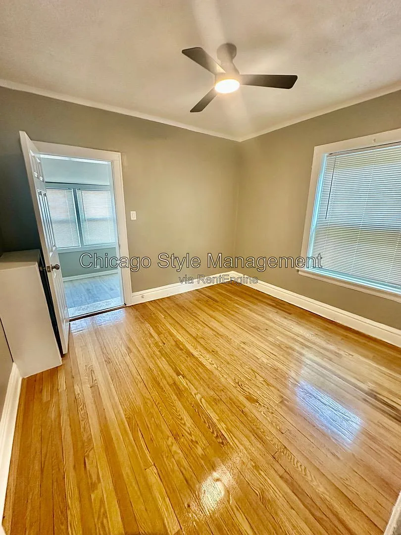 2 bed, 1.0 bath, $1,800 — Photo 3