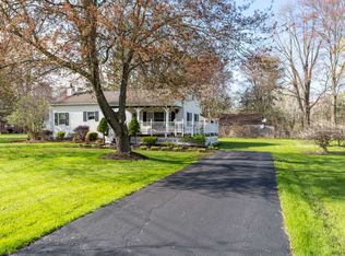16 Bennett Ct, Selkirk, NY 12158