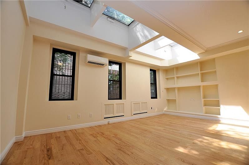 1st image of 312-320 W 23rd St