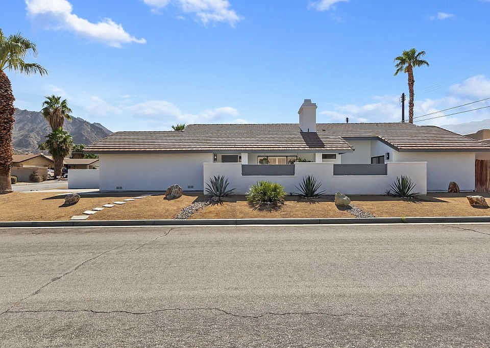 1st image of 54015 Avenida Herrera