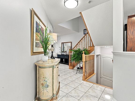 4th image of 20 Kendra Ct