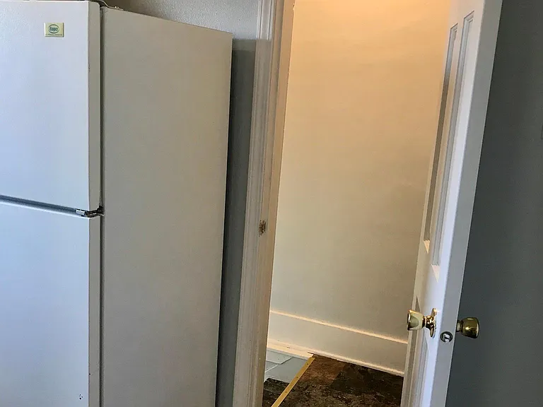 114 Vine St — Photo 14