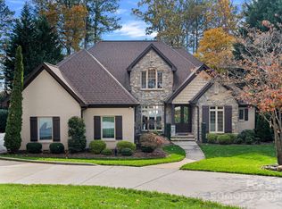 4628 Rustling Woods Dr, Denver, NC 28037