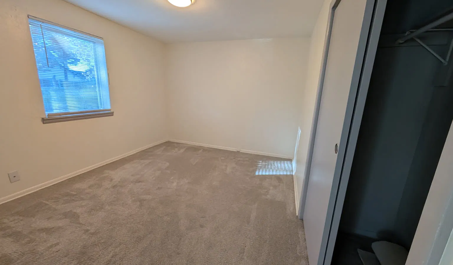2 bed, 850 sqft, $2,100 — Photo 4