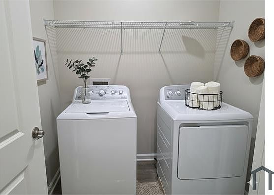 3rd image of 150 Halter Cir