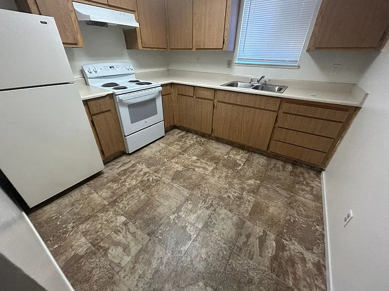 52 S Parsons Ave #C — Photo 16