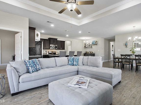 4th image of 10216 Little Gem Dr
