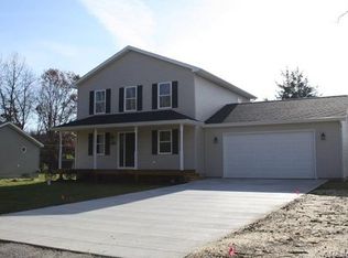 7430 Longworth Dr, Brighton, MI 48116