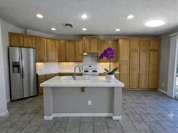 5008 Percheron Dr, Elk Grove, CA 95757