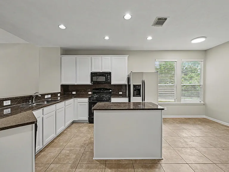 79 Chipwyck Way — Photo 3