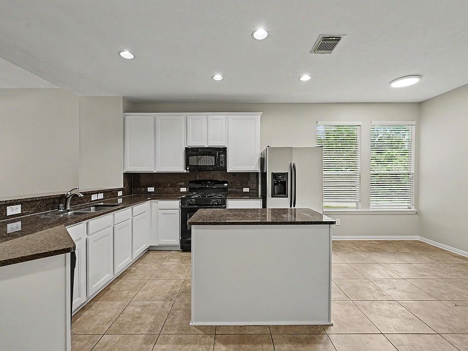1st image of 79 Chipwyck Way