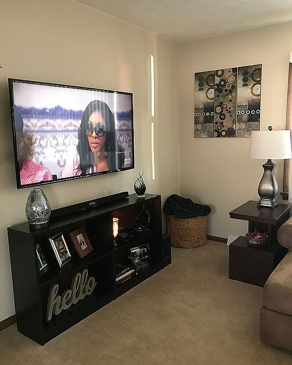 1st image of 3949 Jeanette Dr SE