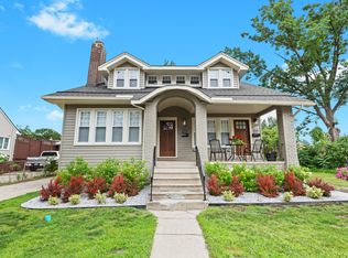 211 Ardmore Dr, Ferndale, MI 48220