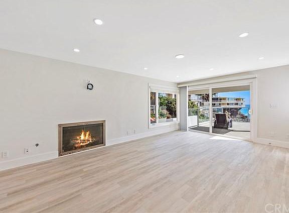 5th image of 827 Cliff Dr