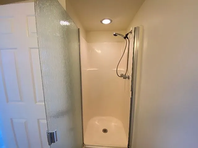 Shower in bathroom #2