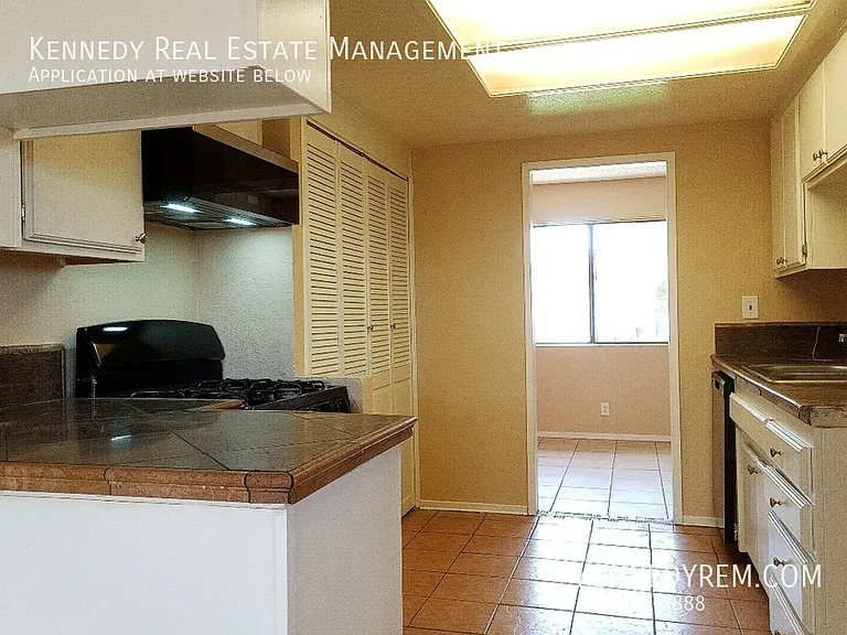 44042 Palm Ln — Photo 6