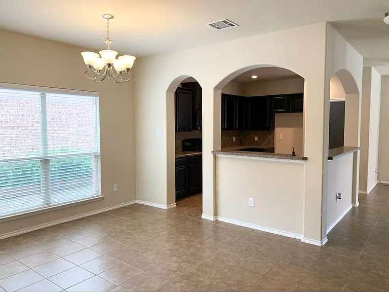 5413 Beacon Ln — Photo 5