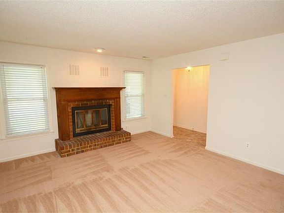4th image of 1308 Faraid Ln