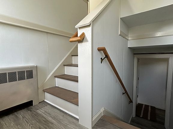 3rd image of 38 Parkside Rd