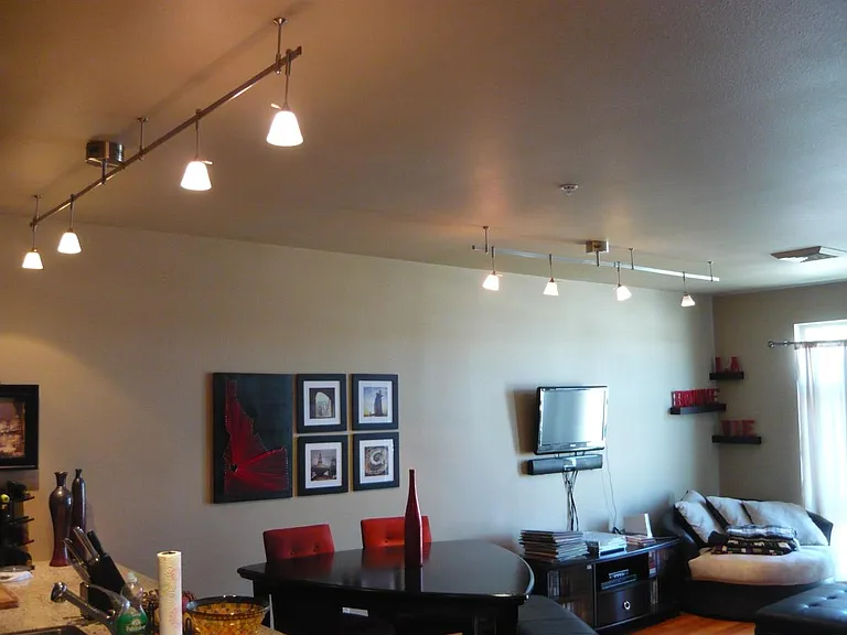 406 S 13th St — Photo 8