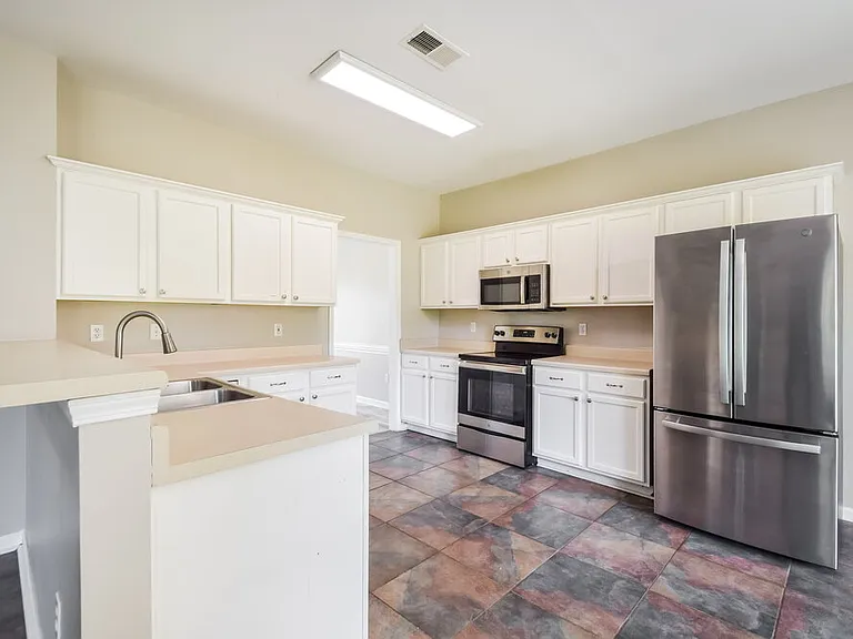 5606 Southbend Ln — Photo 8
