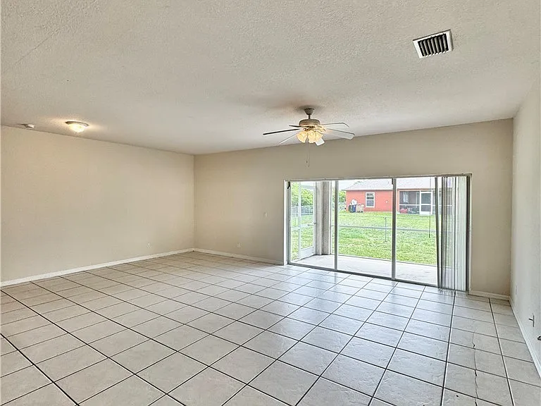 530 Kilgour Ave — Photo 7