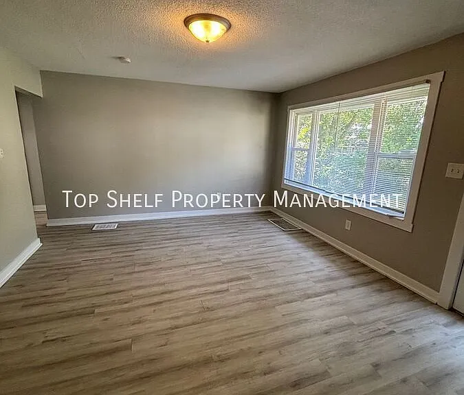 7505 SW 12th St — Photo 16