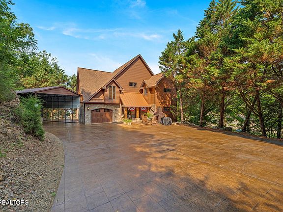 2nd image of 2648 Phlox Ln