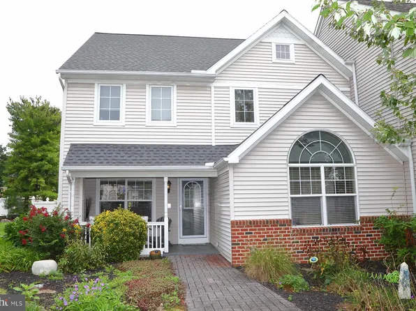 1049 Kent Gdn, Lititz, PA 17543