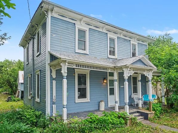 18 Moffat St, North Dundas, ON K0C 2K0